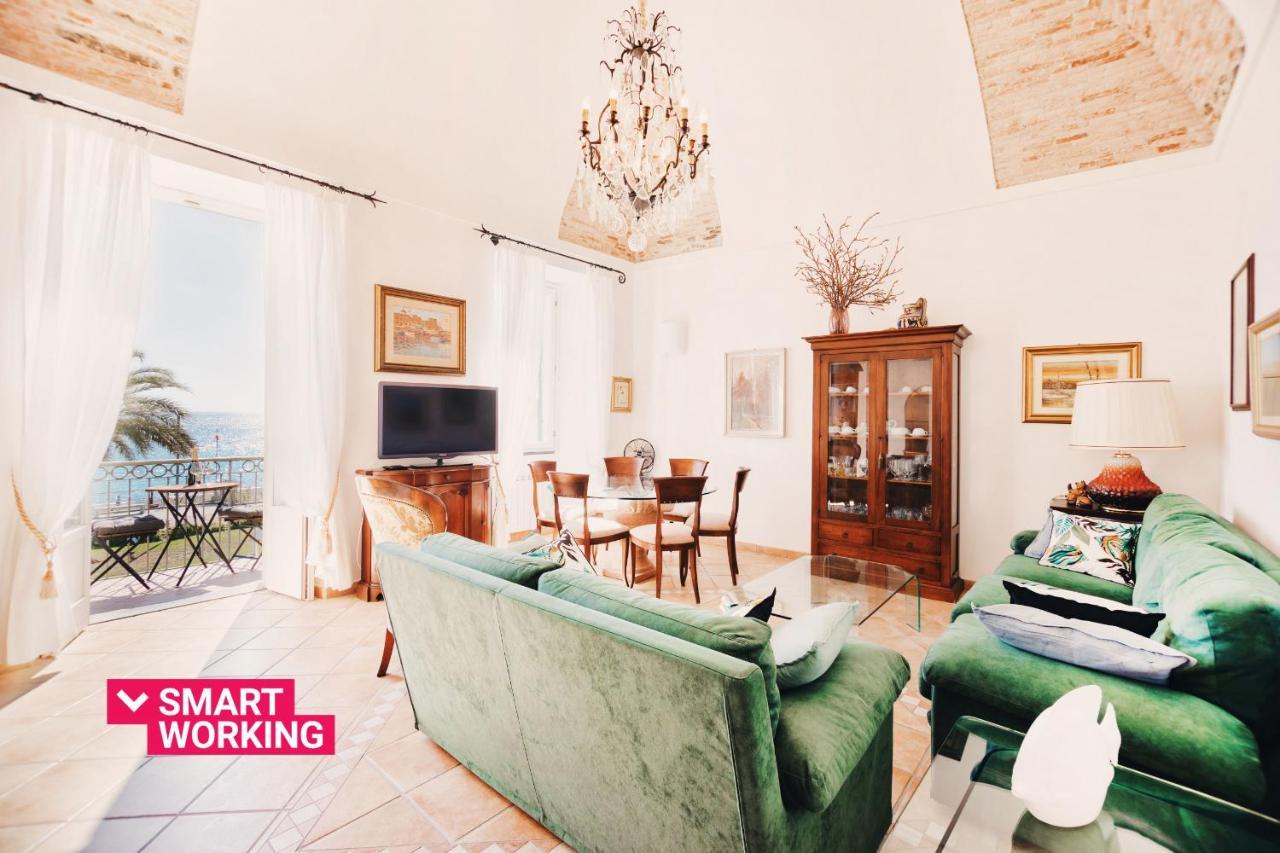 Appartamento Fronte Mare A Ospedaletti By Wonderful Italy Εξωτερικό φωτογραφία