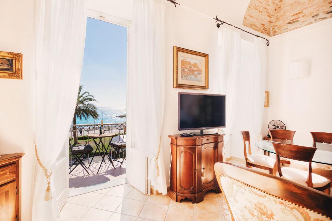 Appartamento Fronte Mare A Ospedaletti By Wonderful Italy Εξωτερικό φωτογραφία